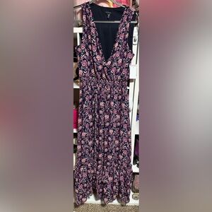 BNWT 1 State V neck dress